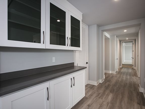 4th image of 11823 Darlington Ave #303
