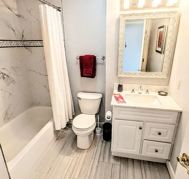 750 N Tamiami Trl #1404 — Photo 17