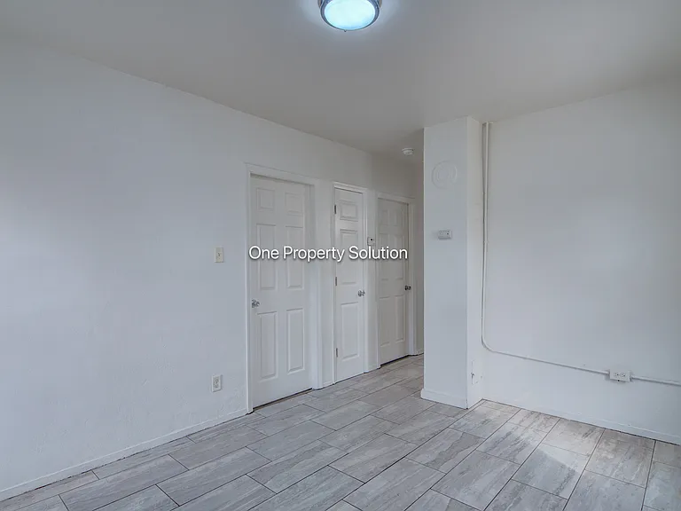 2453 Prospect St — Photo 3