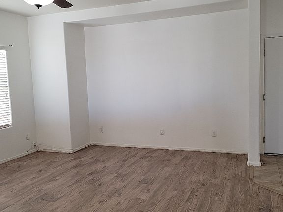 Large unobstructed TV wall.