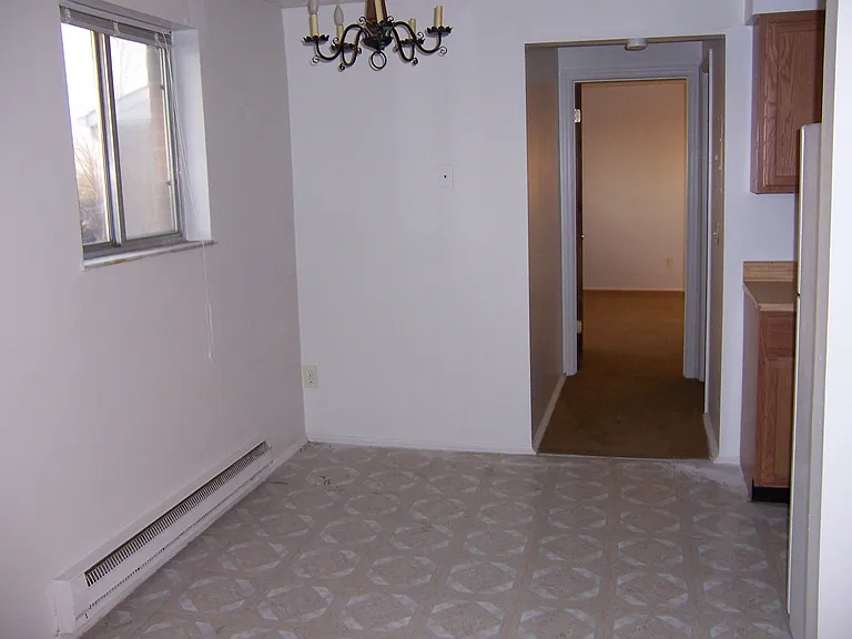 GLORY RIDGE APARTMENTS — Photo 15