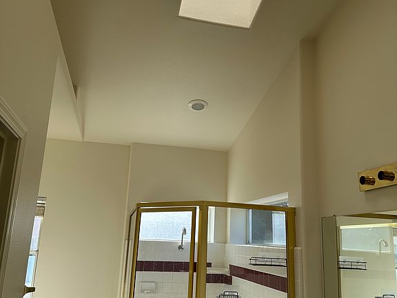 4th image of 2814 E Shea Dr