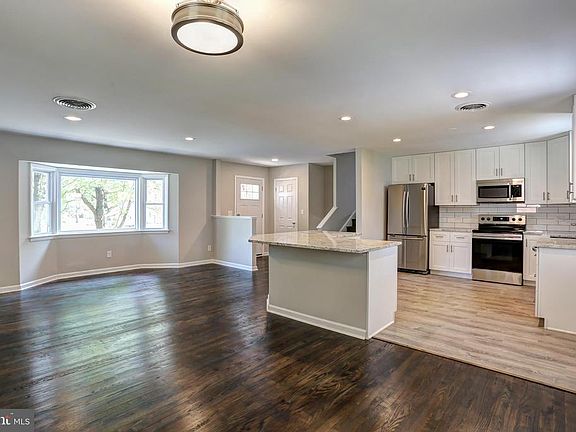 2nd image of 15704 Allnutt Ln