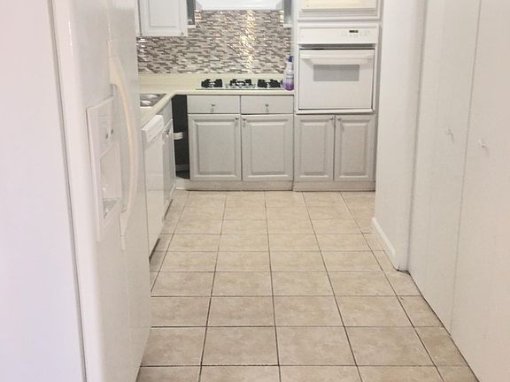 3rd image of 6809 College Ave