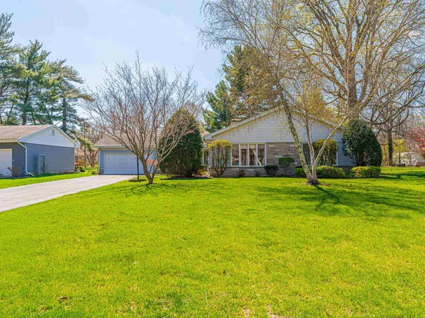 215 Park Pl, Lincoln, IL 62656