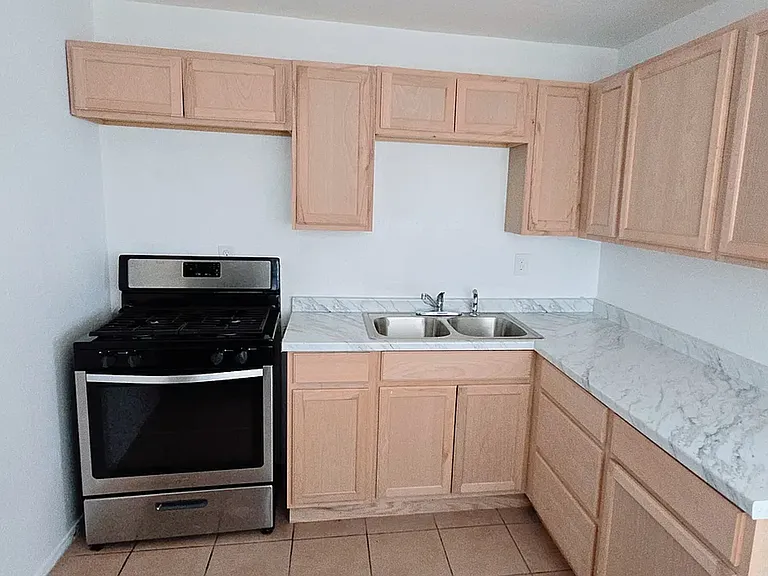 2601 E Monte Cristo Ave — Photo 3