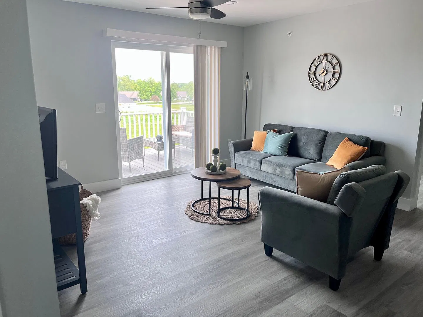 555 Ryder Court — Photo 3