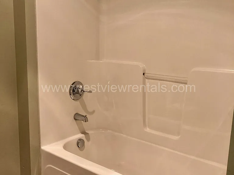 200 E Maple St — Photo 92