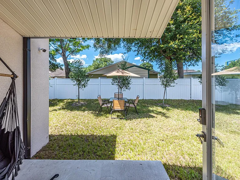 2209 E 17th Ave — Photo 19