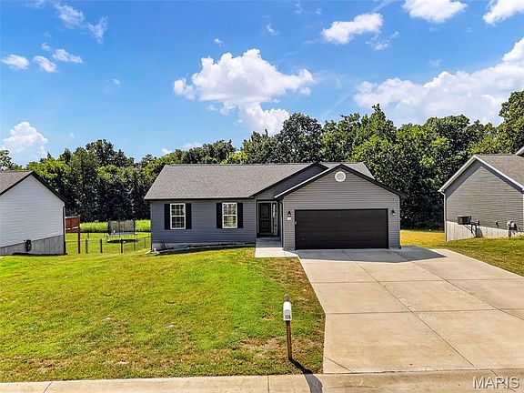3rd image of 176 Linder Ln
