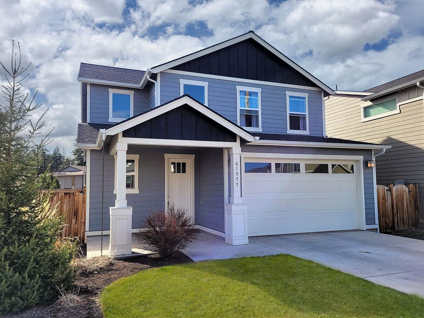 Spacious 3 Bedroom Home, Great Southeast Bend Neighborhood! Furnished Monthly Rental — Photo 2