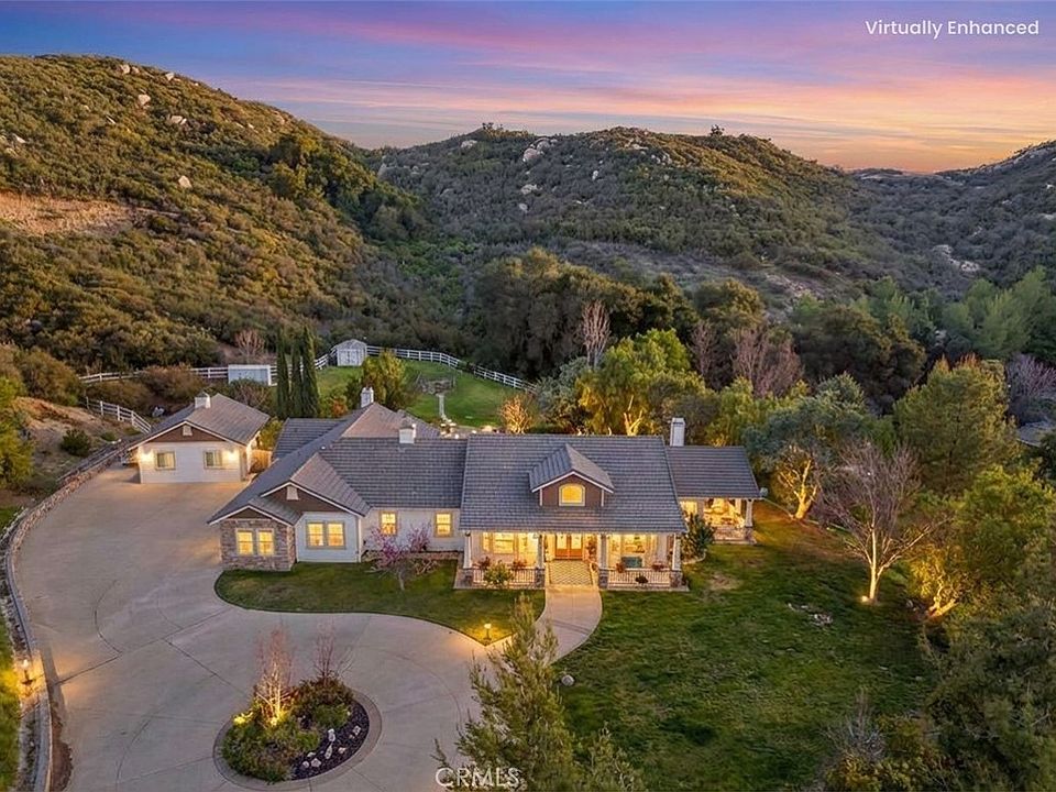 1st image of 41275 Hacienda Dr