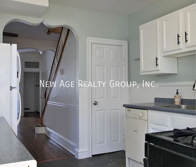 1322 Mifflin St — Photo 17