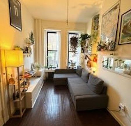 3rd image of 234 W 112th St APT 2