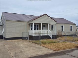 2524 Monroe Ave, Saint Albans, WV 25177