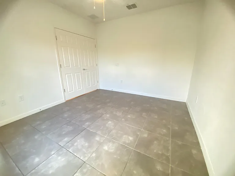 2751 Rialto Ct — Photo 32