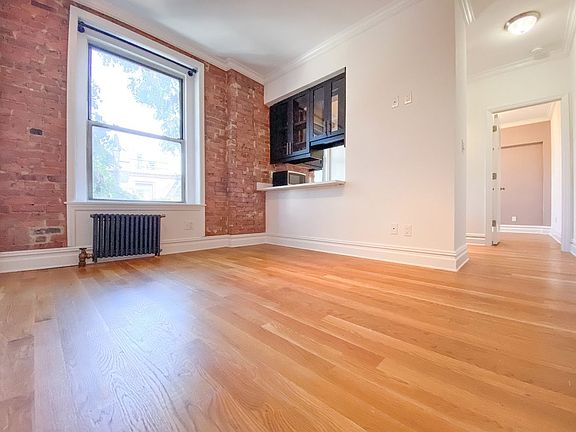 4th image of 309 E 5th St APT 20