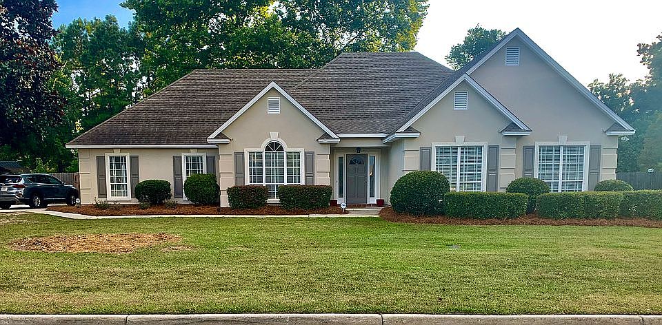 1st image of 520 Shirley Pl
