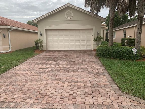 3rd image of 10527 Carolina Willow Dr