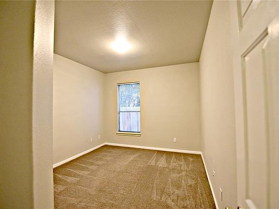 3rd image of 8921 Joachim Ln