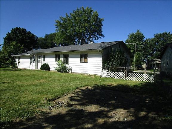 2nd image of 28 Center Dr
