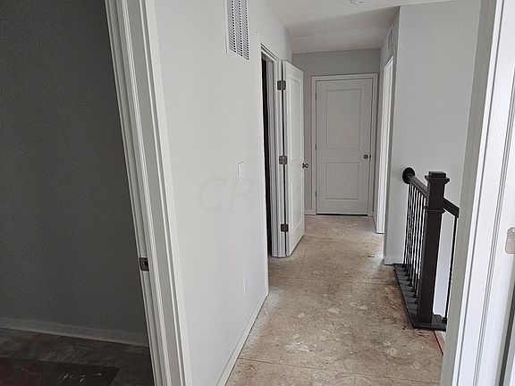 4th image of 1124 Mueller Dr