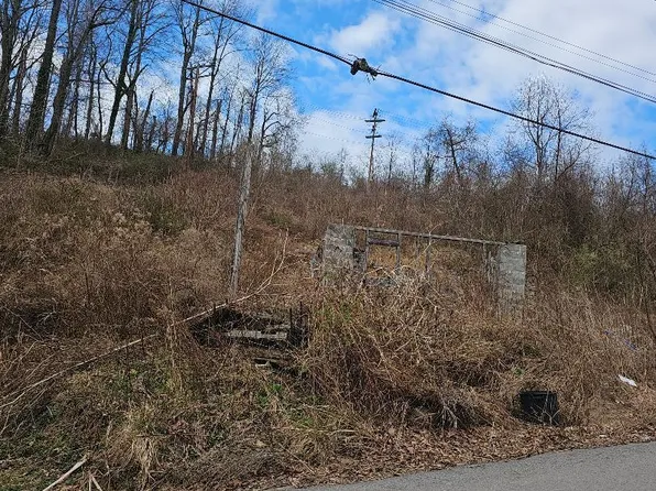 307 11th St NW, Norton, VA 24273