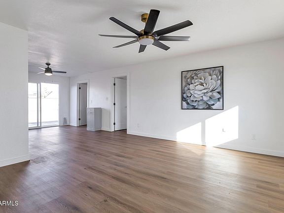4th image of 6842 W HOLLY Street
