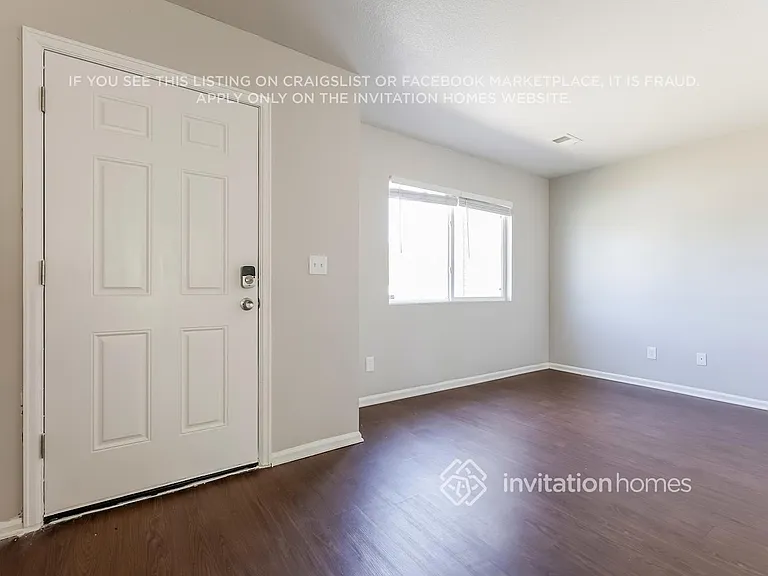 18606 E 45th Pl — Photo 12