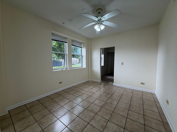 4th image of 3271 S Bell Ave APT 1R
