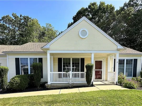 27 Beechwood Drive, Waterford, CT 06385