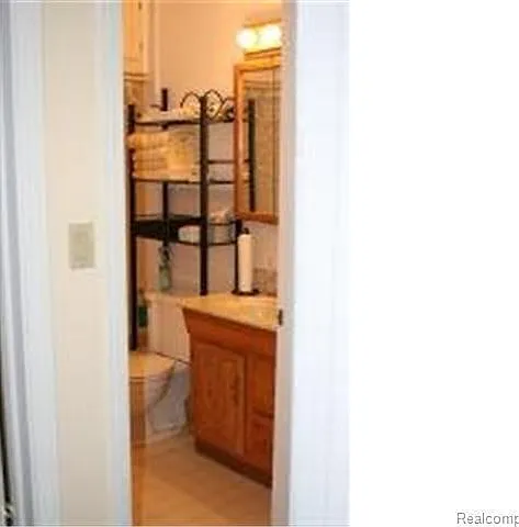 2 bed, 750 sqft, $1,250 — Photo 4