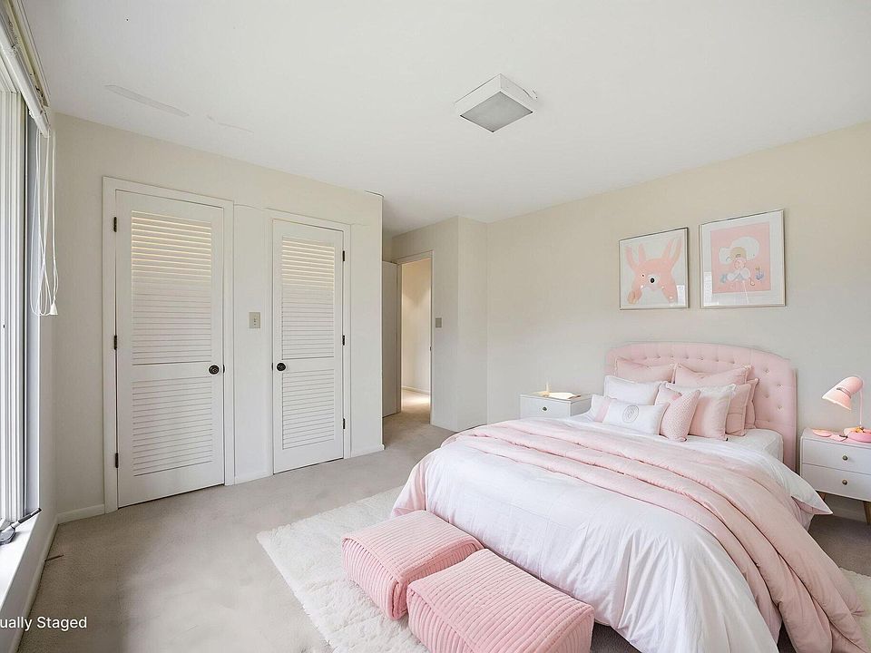 64th image of 2044 Manor Dr