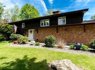 8 Oak St, Ravena, NY 12143