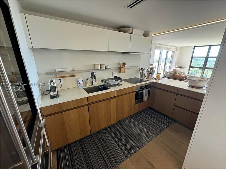 1121 Crandon Blvd #D608 — Photo 20