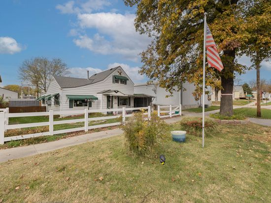 204 S Vine St, Glenwood, IA 51534