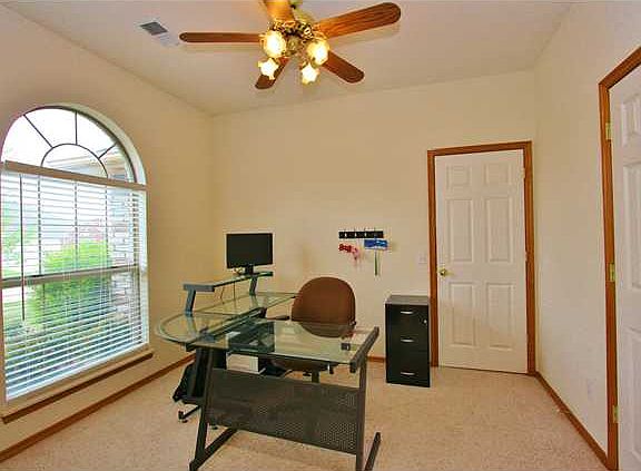 2nd image of 1008 SW 127th Pl