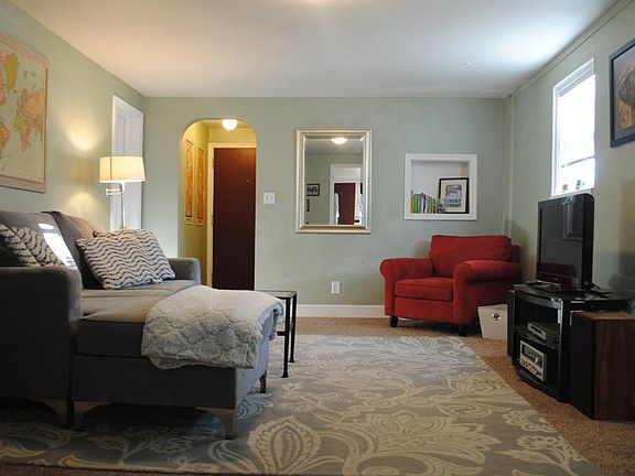 3rd image of 705 E Kensington Ave #705