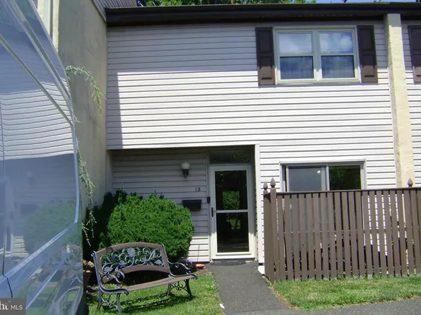 550 N York Rd #13-B, Hatboro, PA 19040