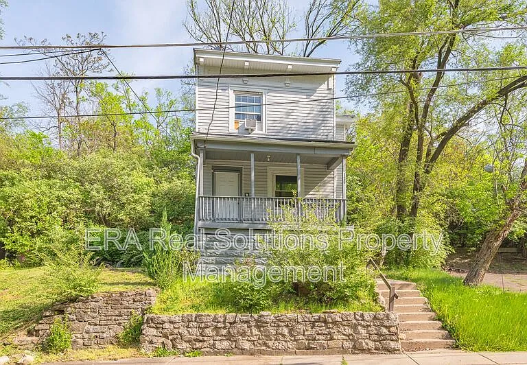 130 Valencia St #1 — Photo 1