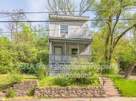 130 Valencia St, Cincinnati, OH