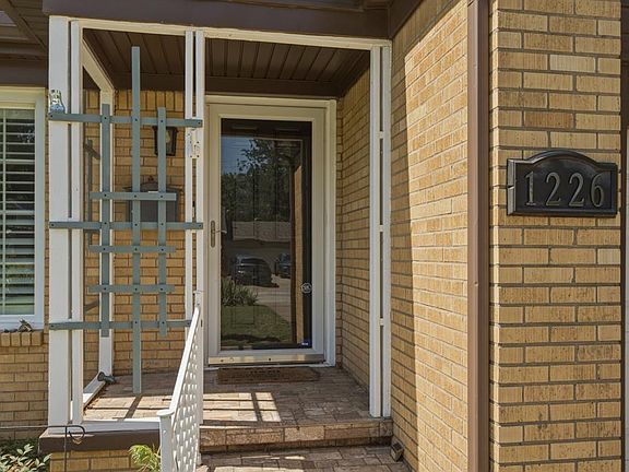 2nd image of 1226 Camden Way