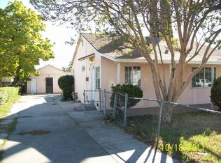 379 N Palm Ave, Rialto, CA 92376