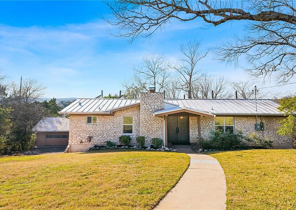 1st image of 914 Dartmoor Dr
