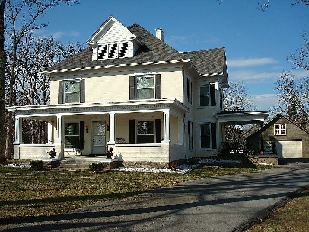 2143 Smallhouse Rd, Bowling Green, KY 42104 Zillow