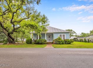 1312 Porter Ave, Ocean Springs, MS 39564