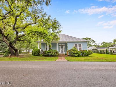 1312 Porter Ave, Ocean Springs, MS, 39564