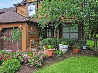 9 Manor Dr, Hillsborough, NJ 08844