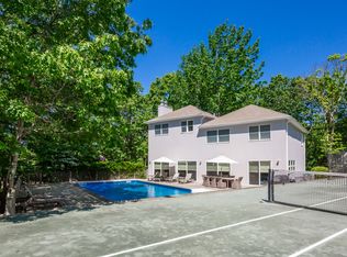 51 Ocean View Pkwy, Southampton, NY 11968