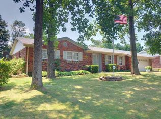 954 Trail Dr, Henderson, KY 42420
